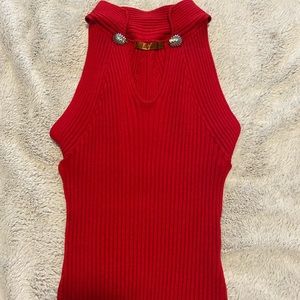 Sleeveless red top